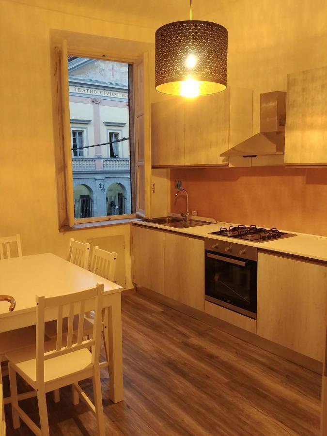 Dolce Eporedia Intero Alloggio Nel Centro Storico Ivrea Exterior foto